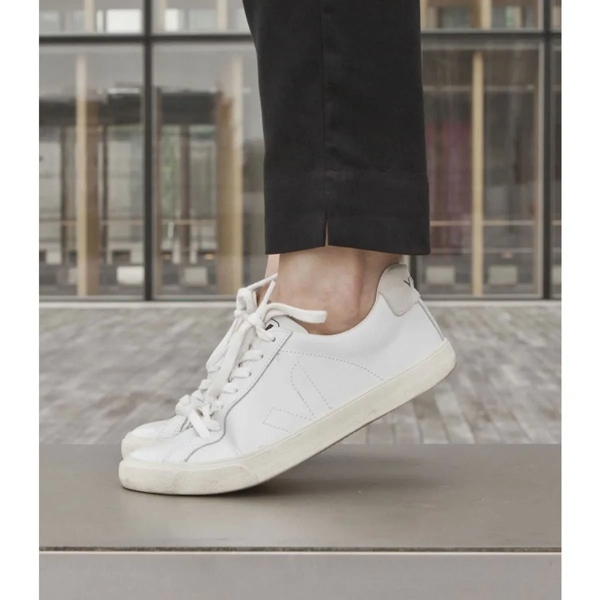 Veja Esplar Leather White